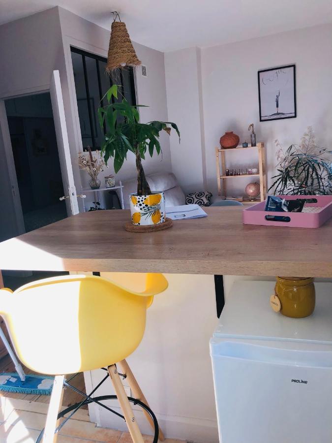 Appartement cosy en ville haute Saint-Flour  Extérieur photo